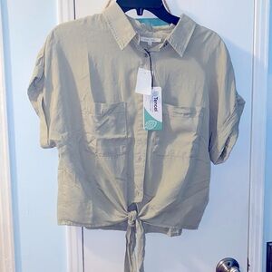 NWT love tree size, large light, green tie top